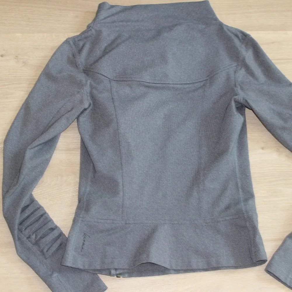 Karma Gray Off Center Ruffle Zip Jacket With Thumbholes Size Small